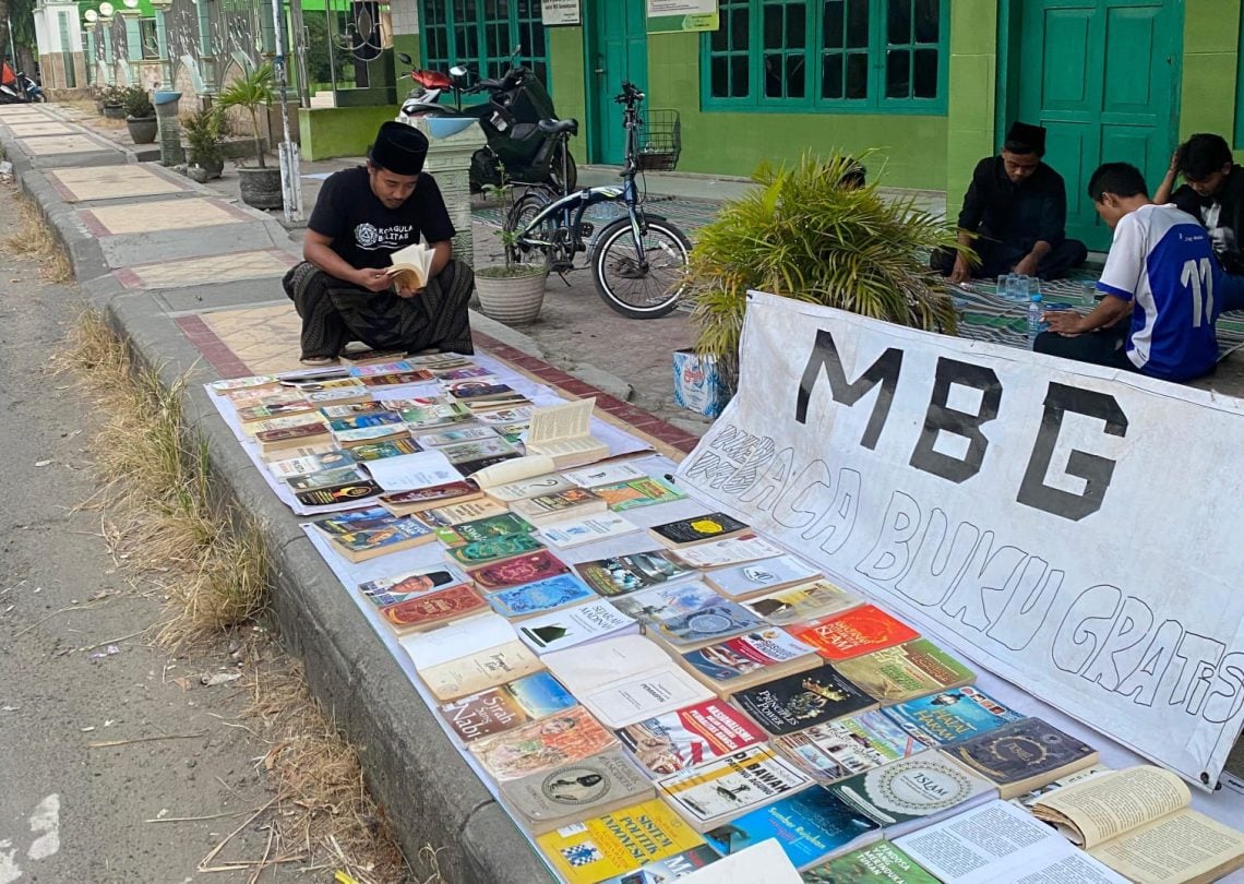 MBG dan Ironi Negeri : Anak Dikasih Makan, Uang Rakyat Dimakan 1 MBG