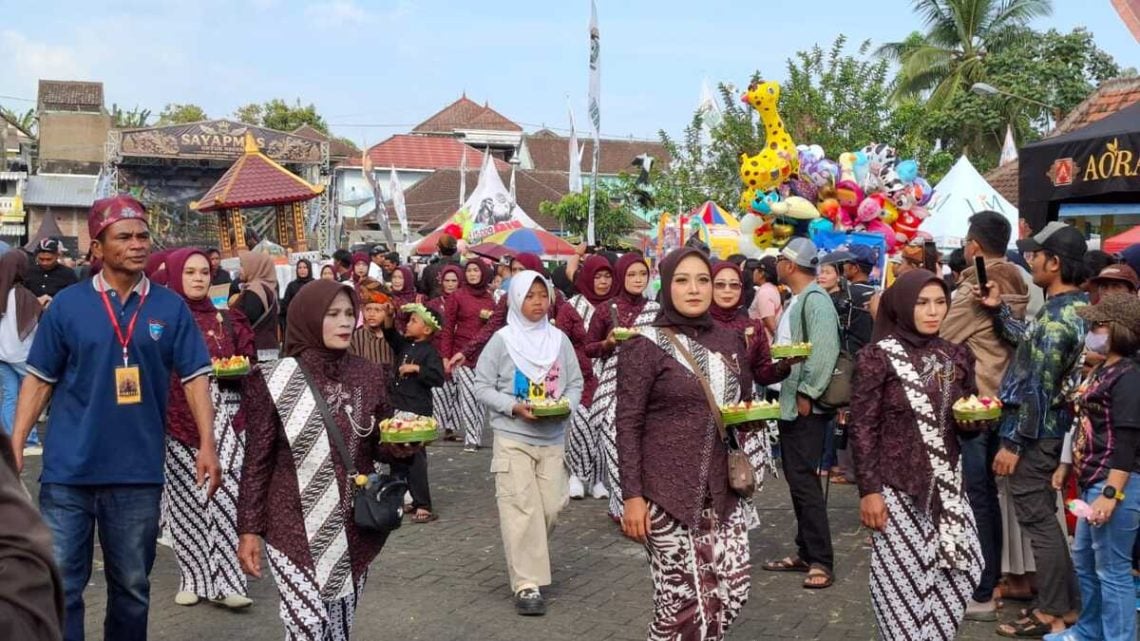 1 Suro Gunung Kawi.
