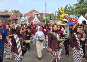 1 Suro Gunung Kawi.