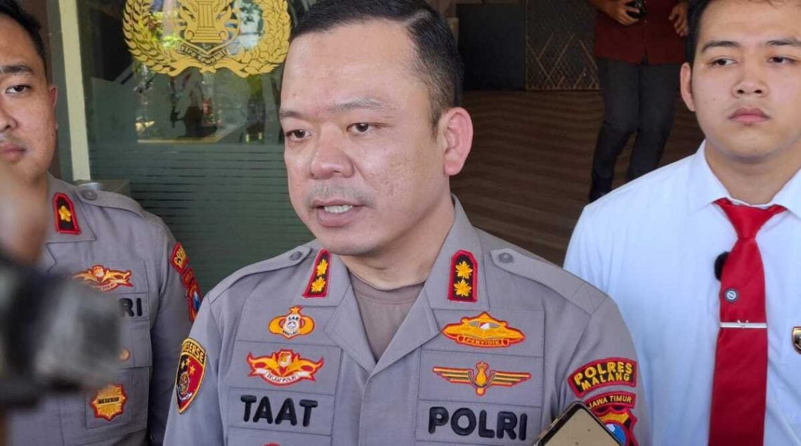 Pengasuh Ponpes di Bululawang Resmi Tersangka Dugaan Pelecehan Seksual usai 4 Korban Melapor 1 Pengasuh ponpes di Bululawang.