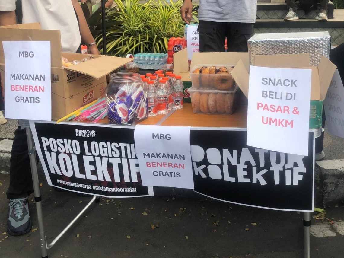 Donatur Kolektif Kembali Buka Posko Logistik di Aksi DPRD Kota Malang, Angkat Pesan ‘Makanan Beneran Gratis’ 1 Malang