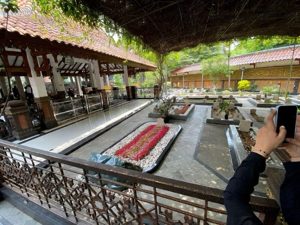 Ziarah ke Makam Gus Dur Jombang, Ini Tips agar Perjalanan Nyaman 1 Makam Gus Dur