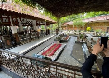 Ziarah ke Makam Gus Dur Jombang, Ini Tips agar Perjalanan Nyaman 4 Makam Gus Dur