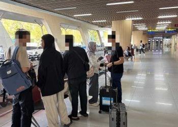 3 WNA Tiongkok Dideportasi Ketahuan Manipulasi Dokumen Visa, Diblacklist 5 Tahun! 7 WNA Tiongkok.