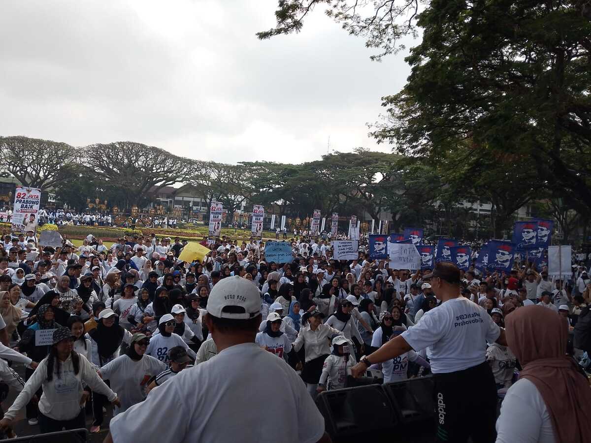 Pendukung MBG di Malang.