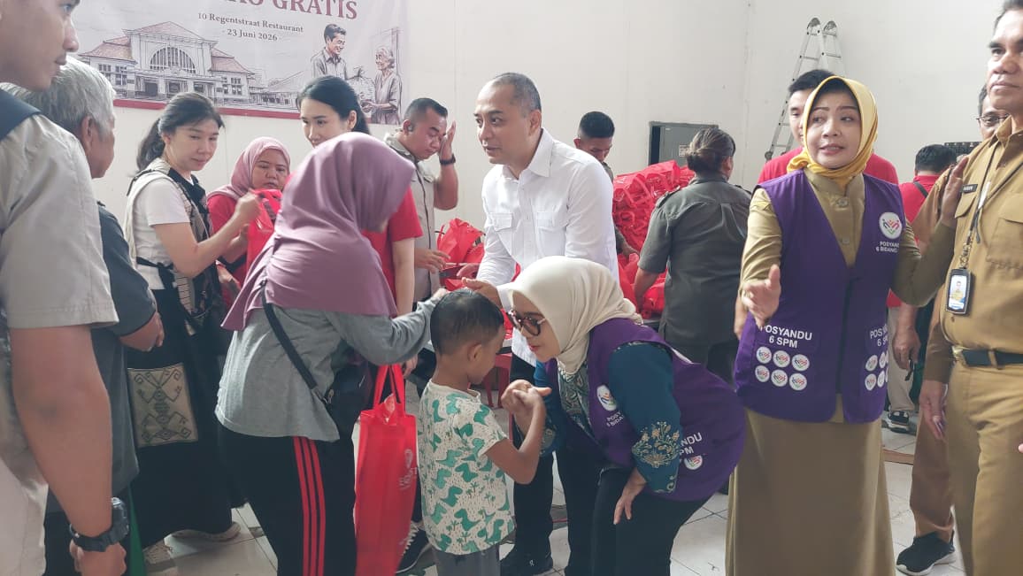 Lapor Cak Eri Dibanjiri 500 Aduan per Hari, Warga Surabaya Curhat Soal Jalan Rusak hingga Rumah Tangga 2 Lapor Cak Eri