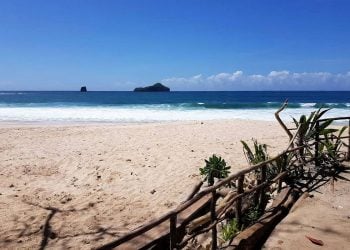 Pantai tersembunyi di Malang.