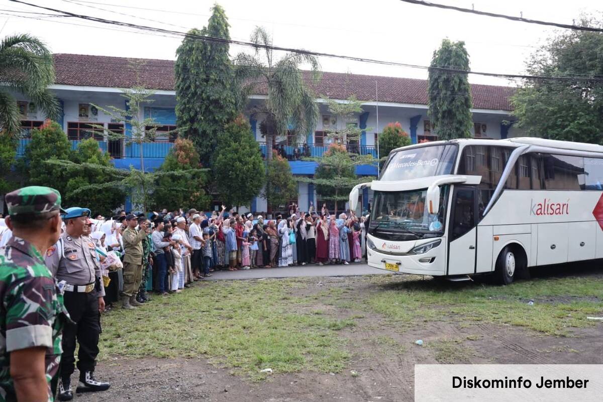 Bus Pemkab Jember.