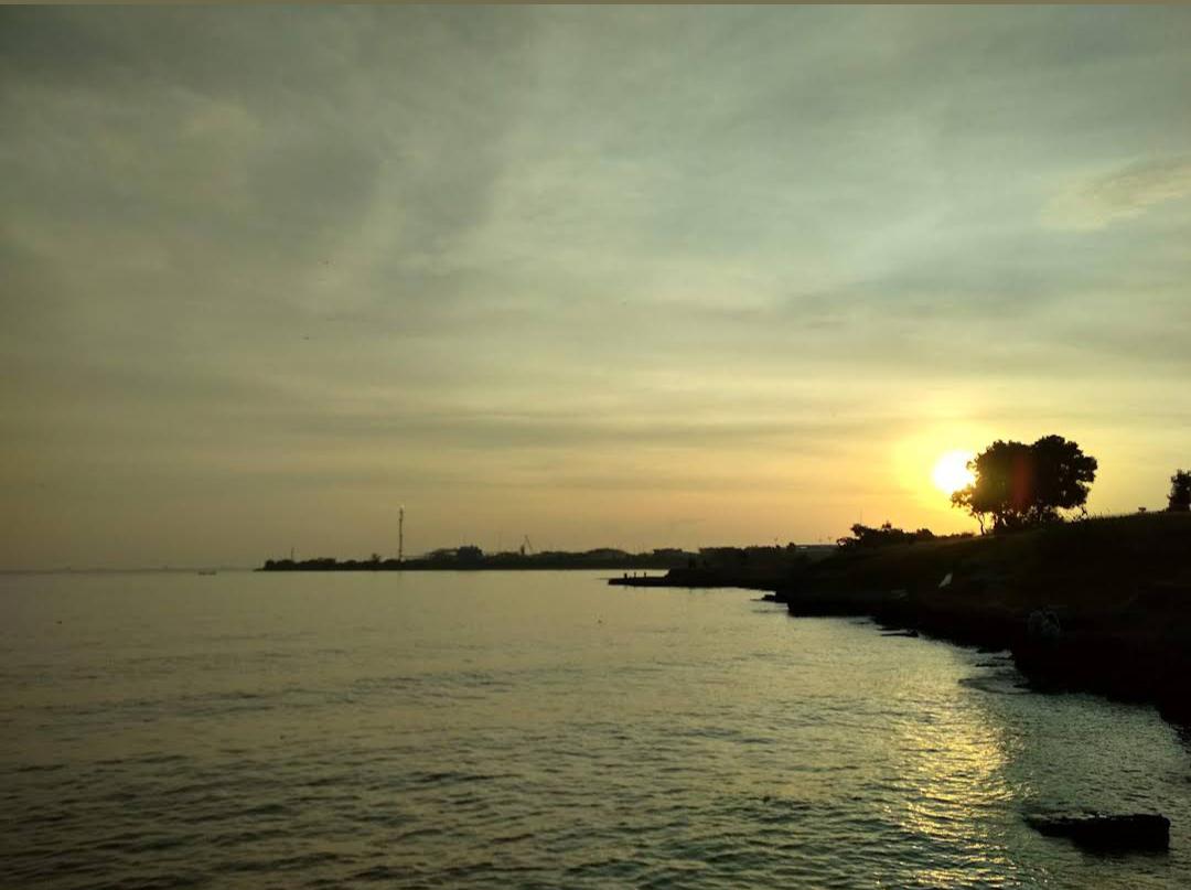 Wisata Pantai Pasuruan.