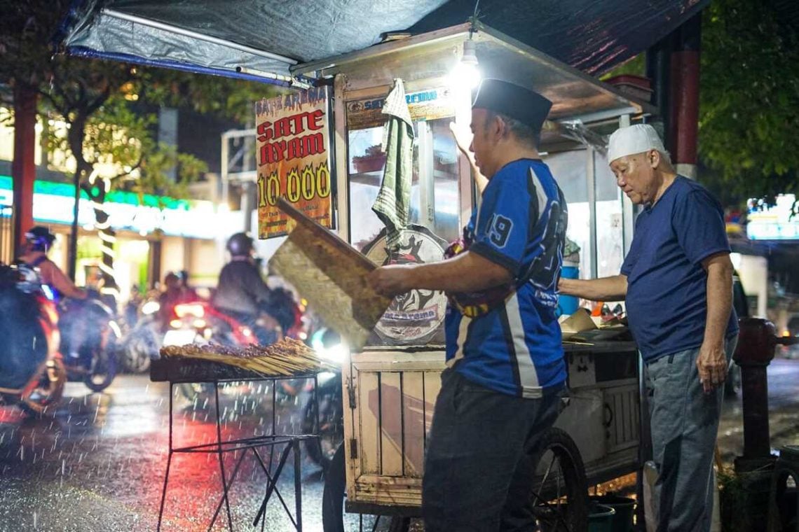 Ramai hingga Tengah Malam, Deretan Kuliner Malam Malang Favorit Ini Selalu Diburu 1 Kuliner malam Malang.