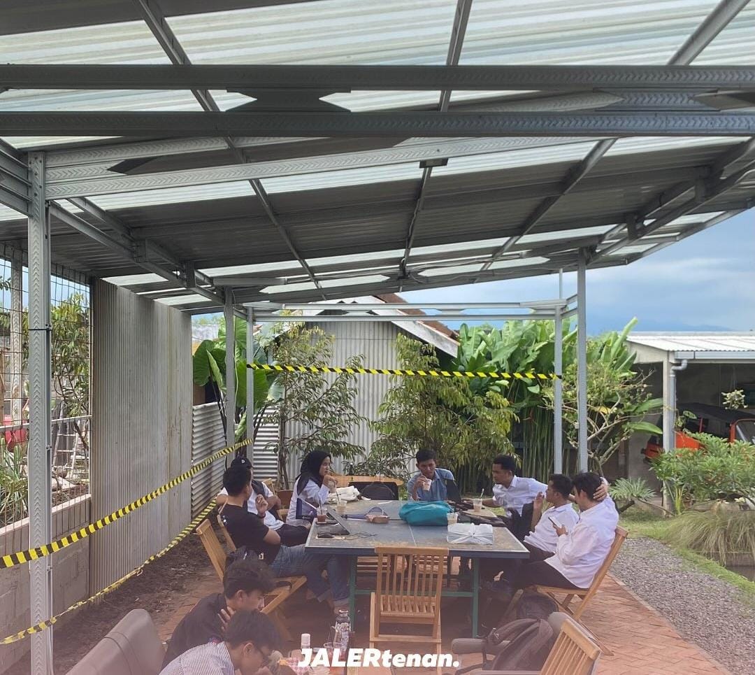 Cafe unik di Batu.