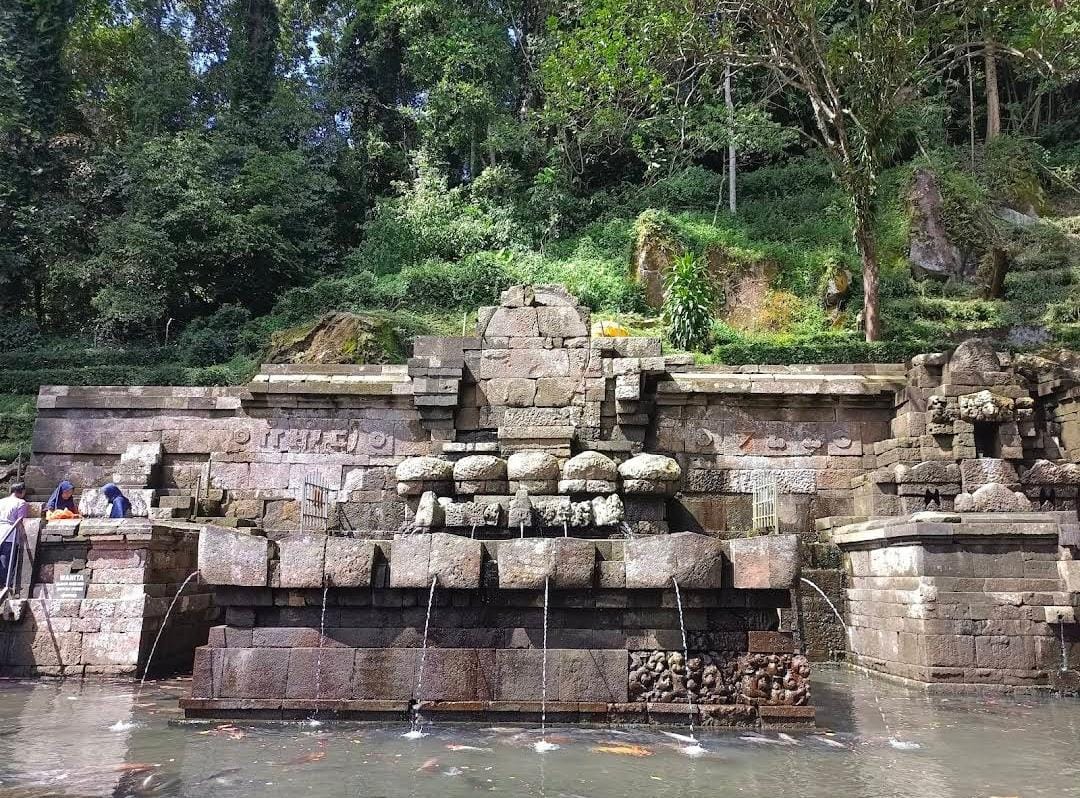 Petirtaan Jolotundo Mojokerto: Sejarah, Mitos, dan Pesona Mata Air Abadi di Lereng Penanggungan 1 Petirtaan Jolotundo.