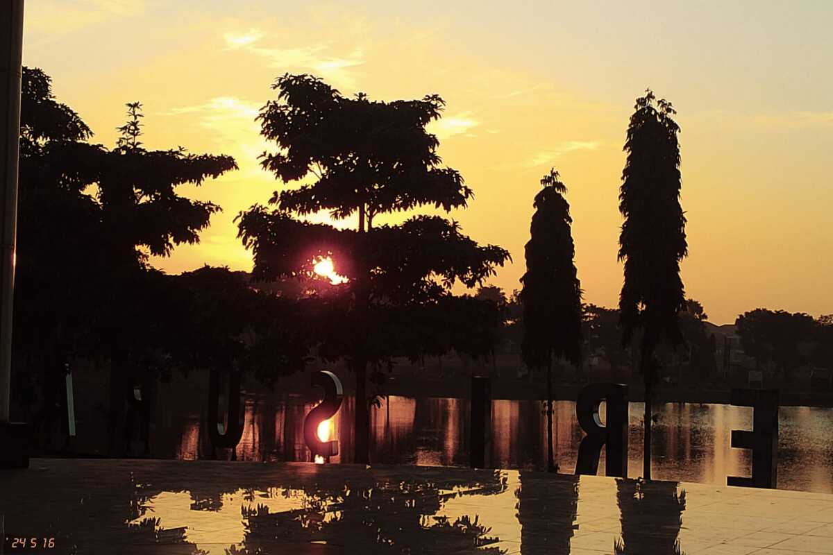 Spot Sunrise Surabaya.