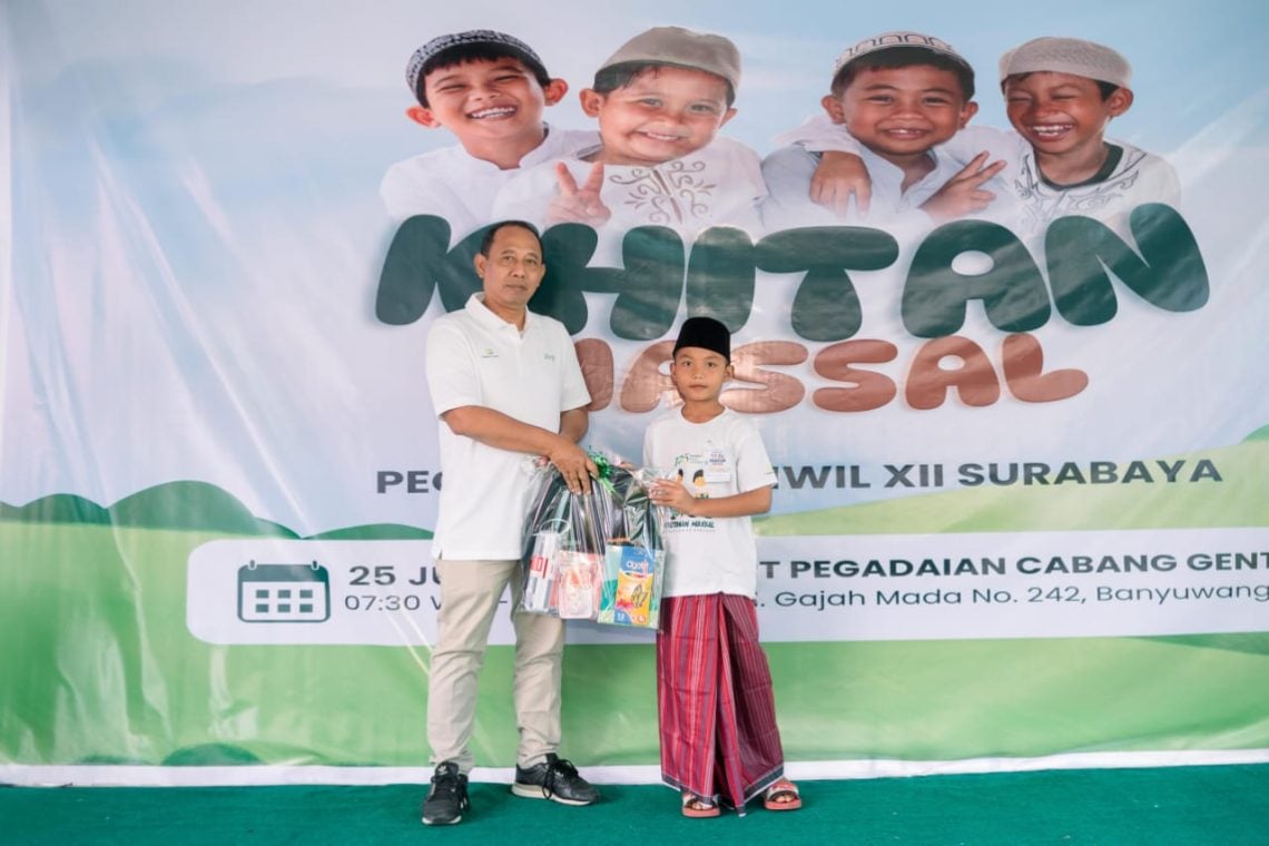 Khitan Massal Pegadaian Peduli Jangkau 125 Anak di Genteng dan Bojonegoro 1 Khitan Massal