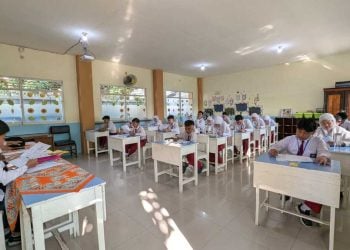 Sekolah unggulan Jawa Timur.