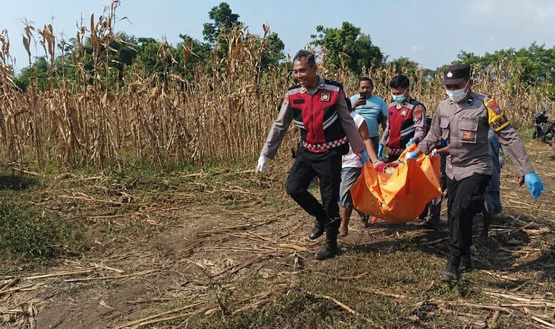 Misteri Pembunuhan di Probolinggo Terungkap, Polisi Tangkap 2 Pria Buang Jasad Wanita ke Sumur Tua Kraksaan 1 Pembunuhan di Probolinggo.