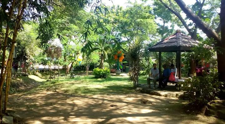 Taman Sidoarjo yang Cocok untuk Olahraga Pagi, Bebas Berlama-lama Keyword: Taman Sidoarjo 1 Taman Sidoarjo