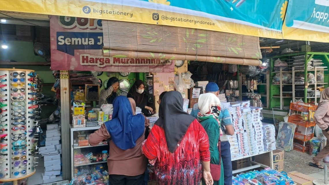 Peralatan Sekolah