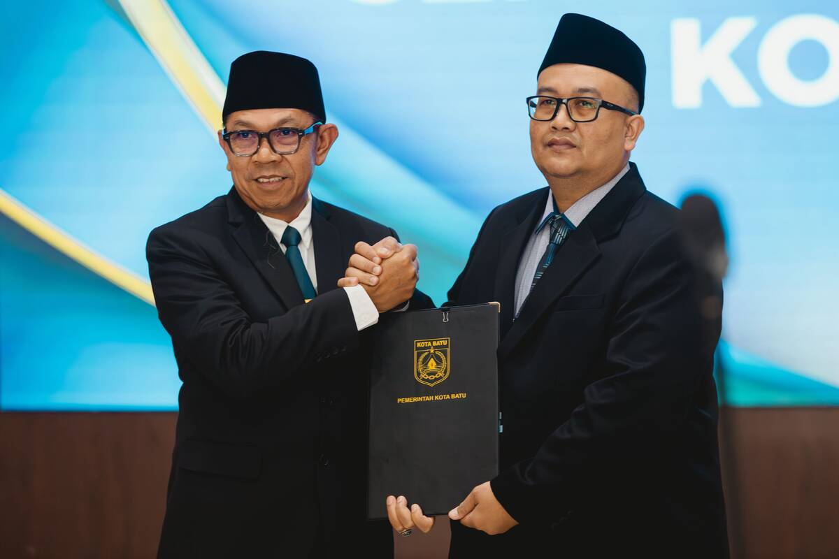 Alfi Nurhidayat Resmi Jadi Sekda Kota Batu Definitif, Wali Kota Minta Satukan OPD 2 Sekda definitif Kota Batu.