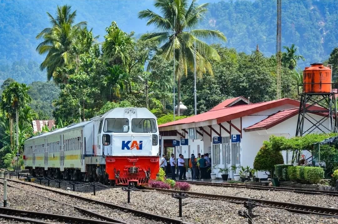 10 Stasiun Tertua Jawa Timur yang Masih Beroperasi, Saksi Sejarah Perkeretaapian sejak Zaman Belanda 1 Stasiun Tertua Jawa Timur