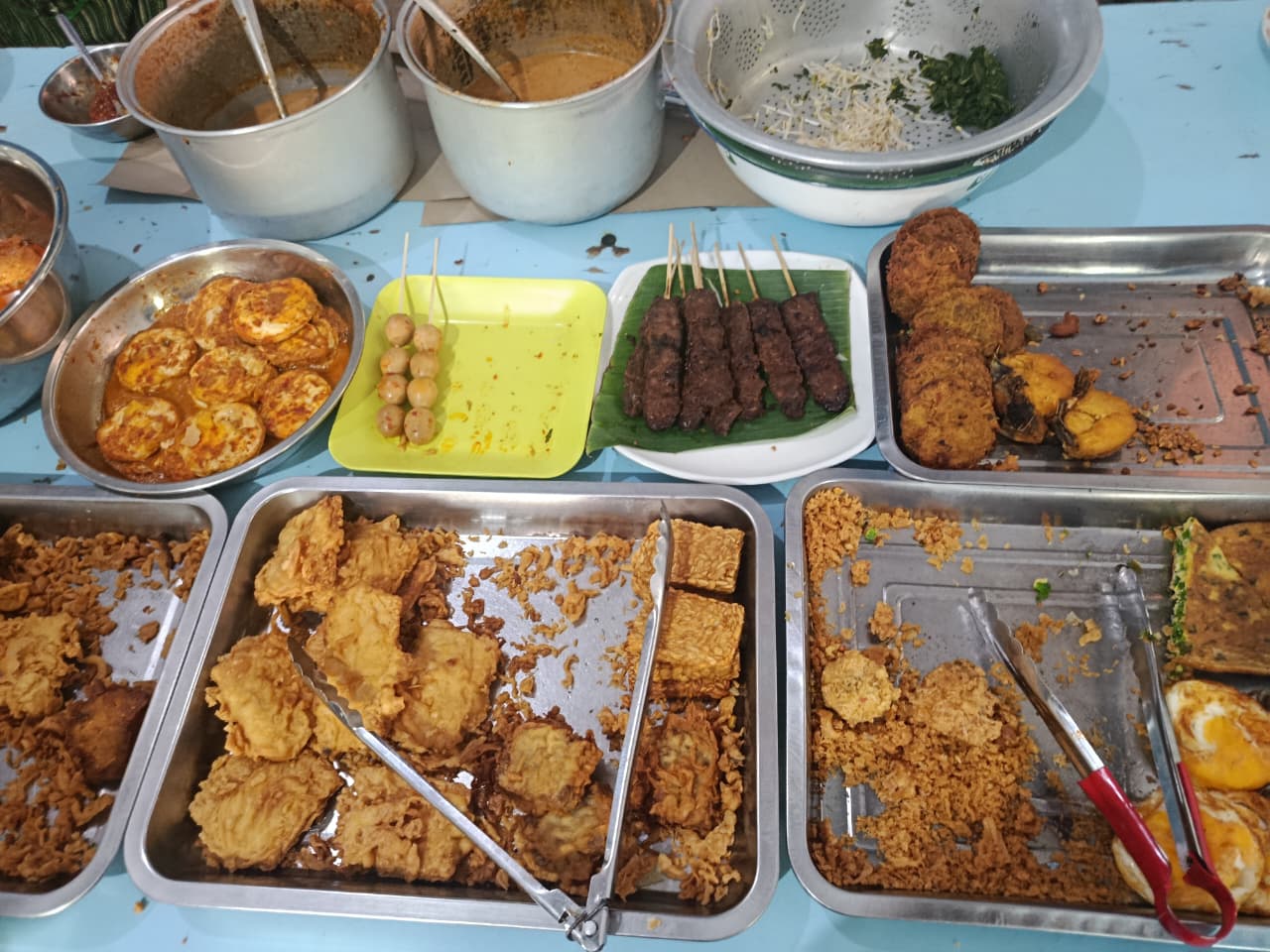 Kuliner Legendaris Dekat Kampus di Malang, Pecel Kane Bu Murtini Jadi Andalan Mahasiswa sejak Pagi 2 Blitar
