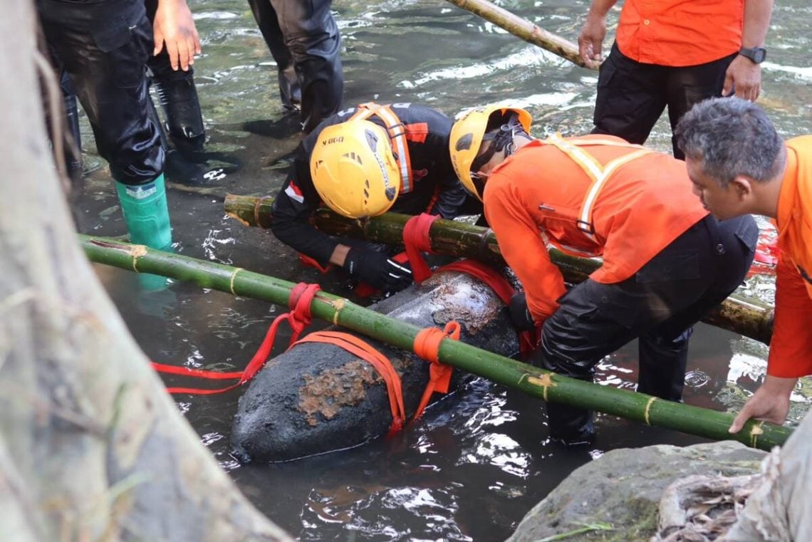 Evakuasi Dramatis Bom Udara 100 Kg di Blitar Berakhir, Polisi Pilih Langsung Disposal 1 Bom.