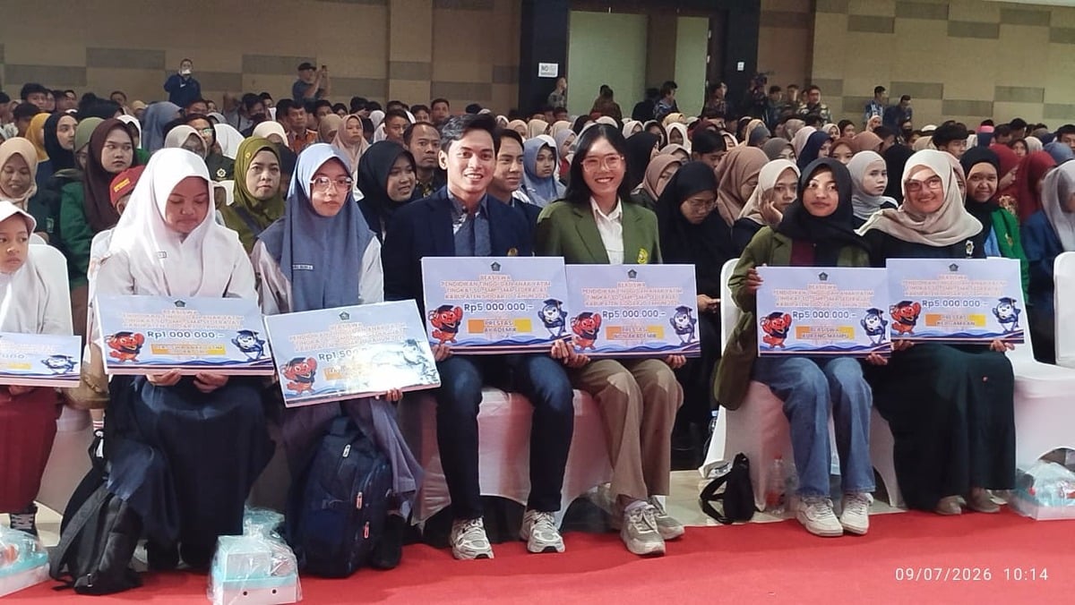 4.000 Beasiswa Pemkab Sidoarjo Meluncur, Target 20.000 Penerima selama Lima Tahun 2 Beasiswa Sidoarjo.