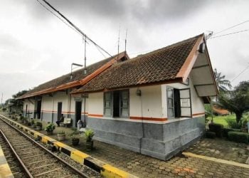 Stasiun Tarik.