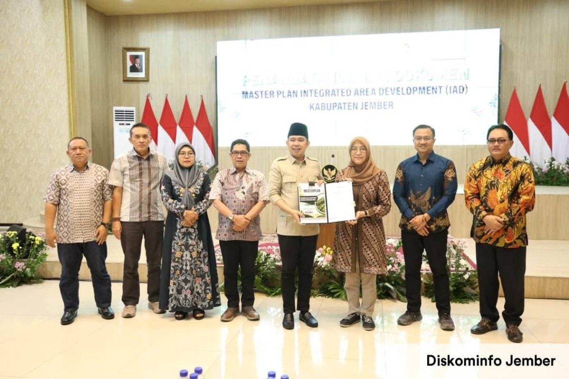 Pemkab Jember Perkuat Perhutanan Sosial Percepat Pengentasan Kemiskinan, Warga Sekitar Hutan Jadi Prioritas 1 Pemkab Jember.