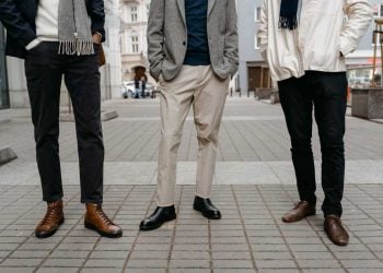 Fashion Pakaian Kerja Pria yang Tetap Rapi tanpa Terlihat Kaku 8 Pakaian kerja pria.