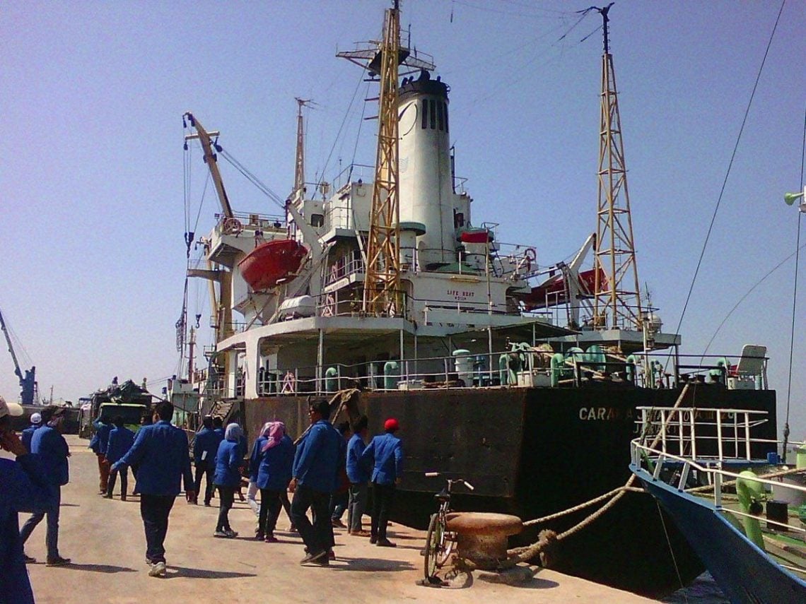 Pelabuhan Gresik Pernah Menjadi yang Tersibuk di Jawa, Ini Buktinya 1 Pelabuhan Gresik.