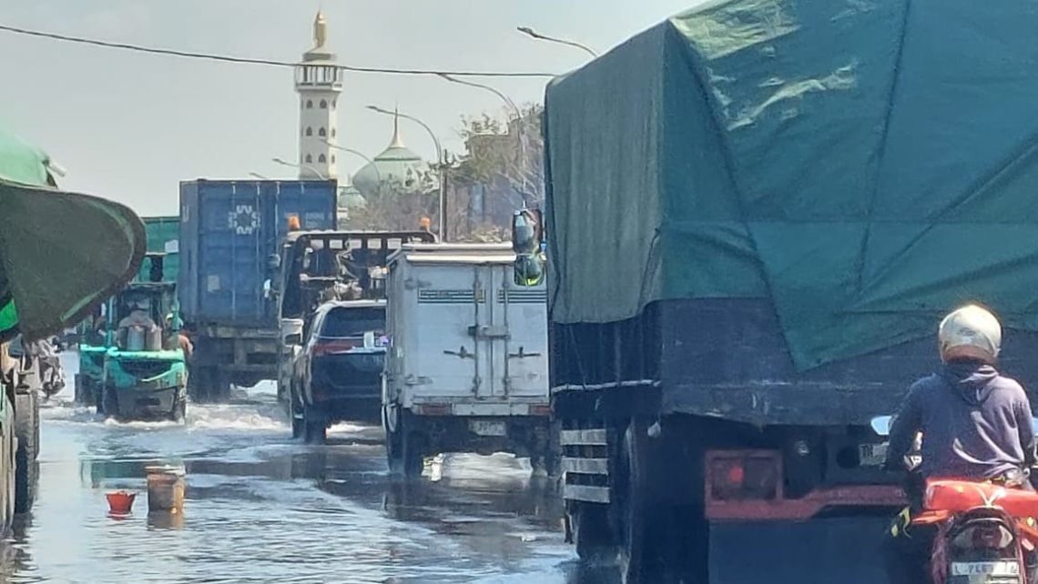 Prediksi BMKG Banjir Rob Surabaya Masih Mengintai hingga 17 Juli, Warga Pesisir Diminta Waspada 1 Banjir rob Surabaya.