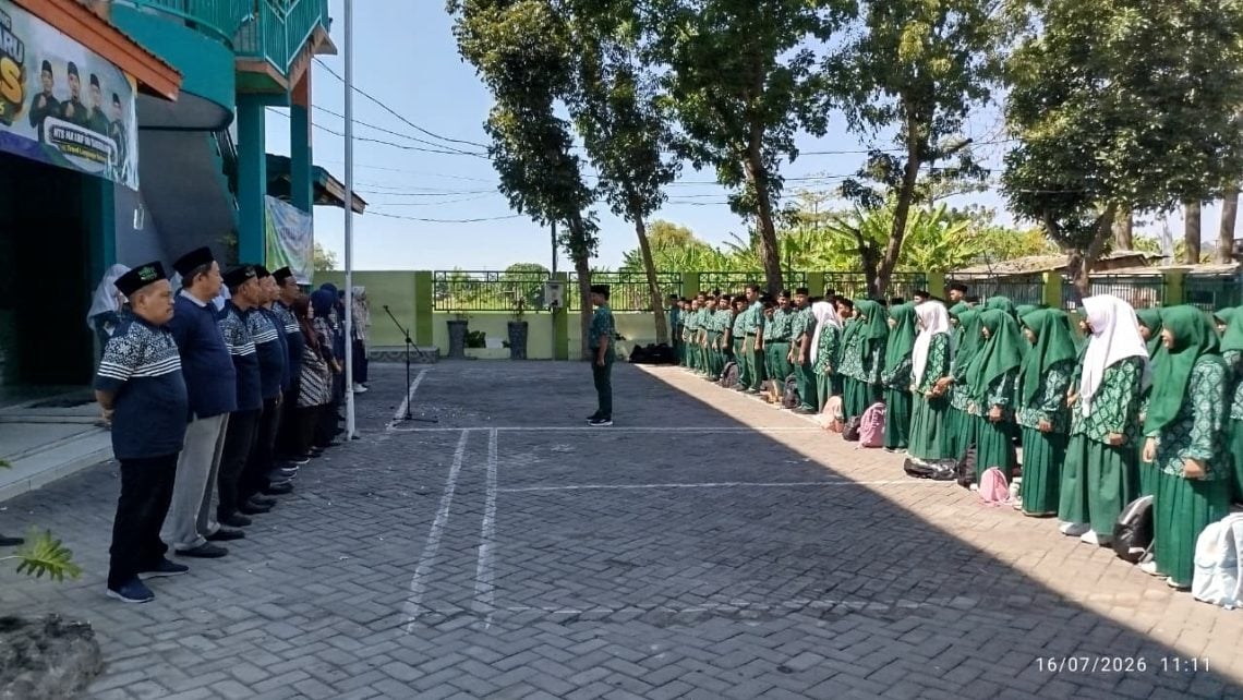 Tak Kalah Bersaing dengan Sekolah Negeri, MTs Ma'arif NU Ngaban Andalkan Modern Language School dan Penguatan Karakter 1 MTs Ma'arif NU Ngaban