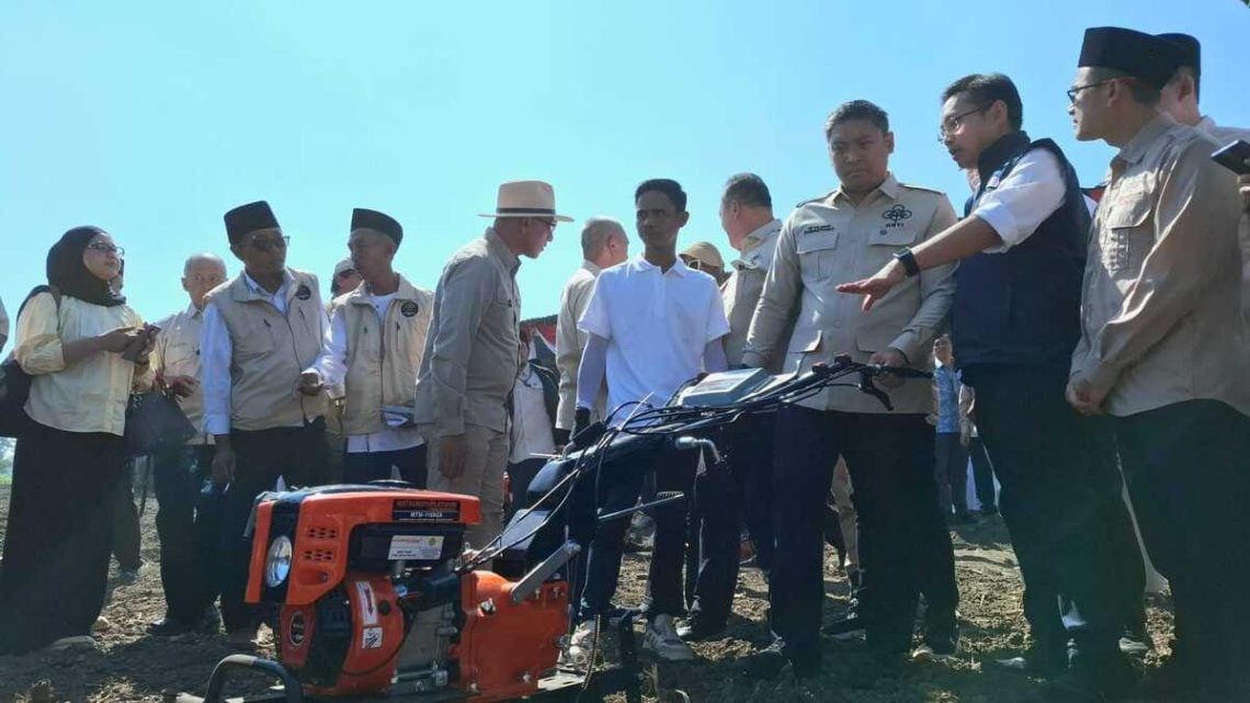 Wamentan Sudaryono Dorong Modernisasi Pertanian di Malang, 50 Gapoktan Terima Bantuan Mesin Panen dan Olah Tanah 1 Pertanian di Malang.