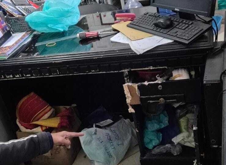Gagal Curi Uang Rp48 Juta di Sardo Swalayan Malang, Wanita Jatuh ke Atap Rumah Warga 2 Sardo Swalayan Malang.