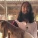 Viral Penjual Kambing Kota Batu Disebut Mirip Yesus, Ternyata Niat Awalnya untuk Berdakwah 10 Penjual kambing.