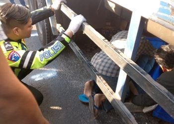 Truk di Jombang Diduga Rem Blong Tewaskan 2 Orang, Karyawan PT Pei Hai Jadi Korban 4 Truk di Jombang.