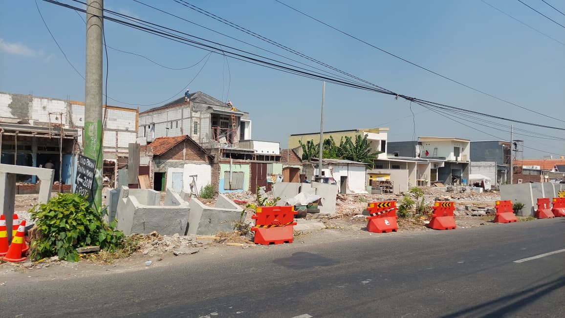Pelebaran Jalan Raya Menganti Kembali Dilanjutkan, Pemkot Surabaya Bangun Drainase Terlebih Dahulu 2 Jalan Raya Menganti