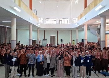 Program Studi Kebidanan FK UM Edukasi Gaya Hidup Aktif Remaja Guna Wujudkan Kehidupan Sehat Inklusif di SMKN 2 Malang 8 UM